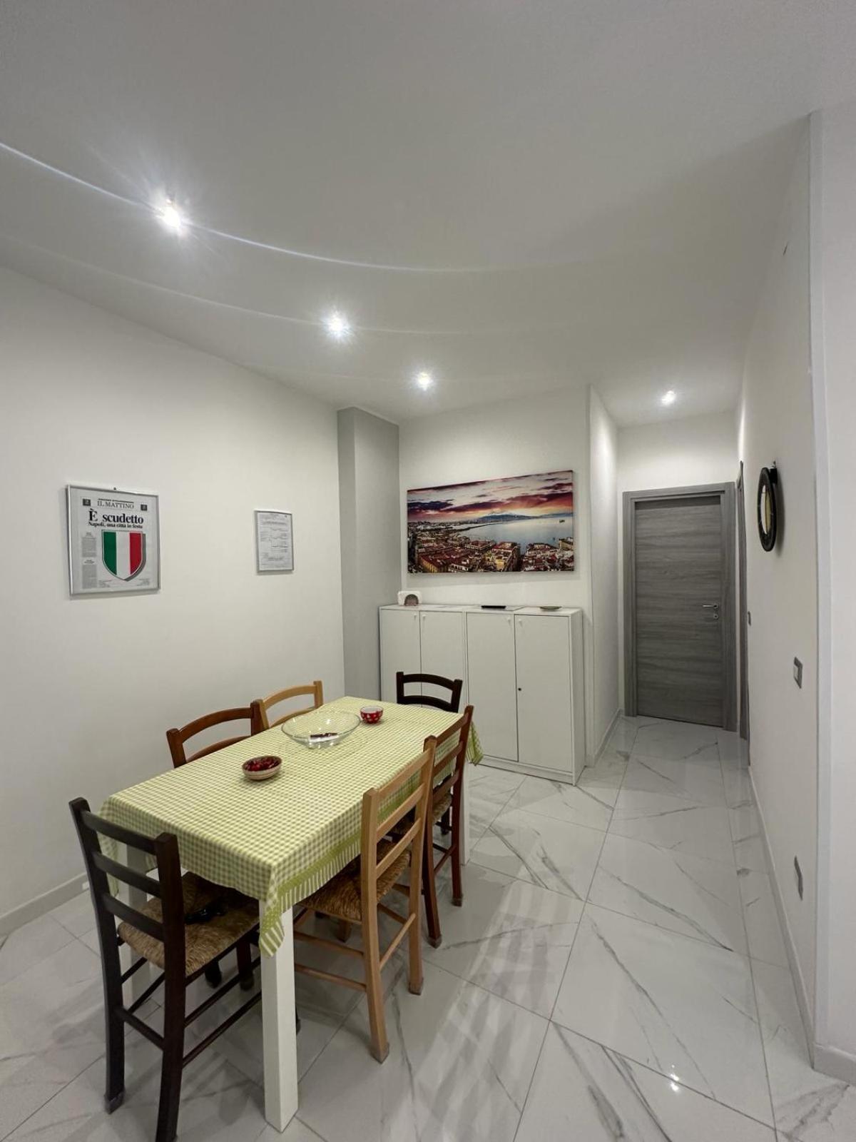 M2 Apartment Naples Luaran gambar